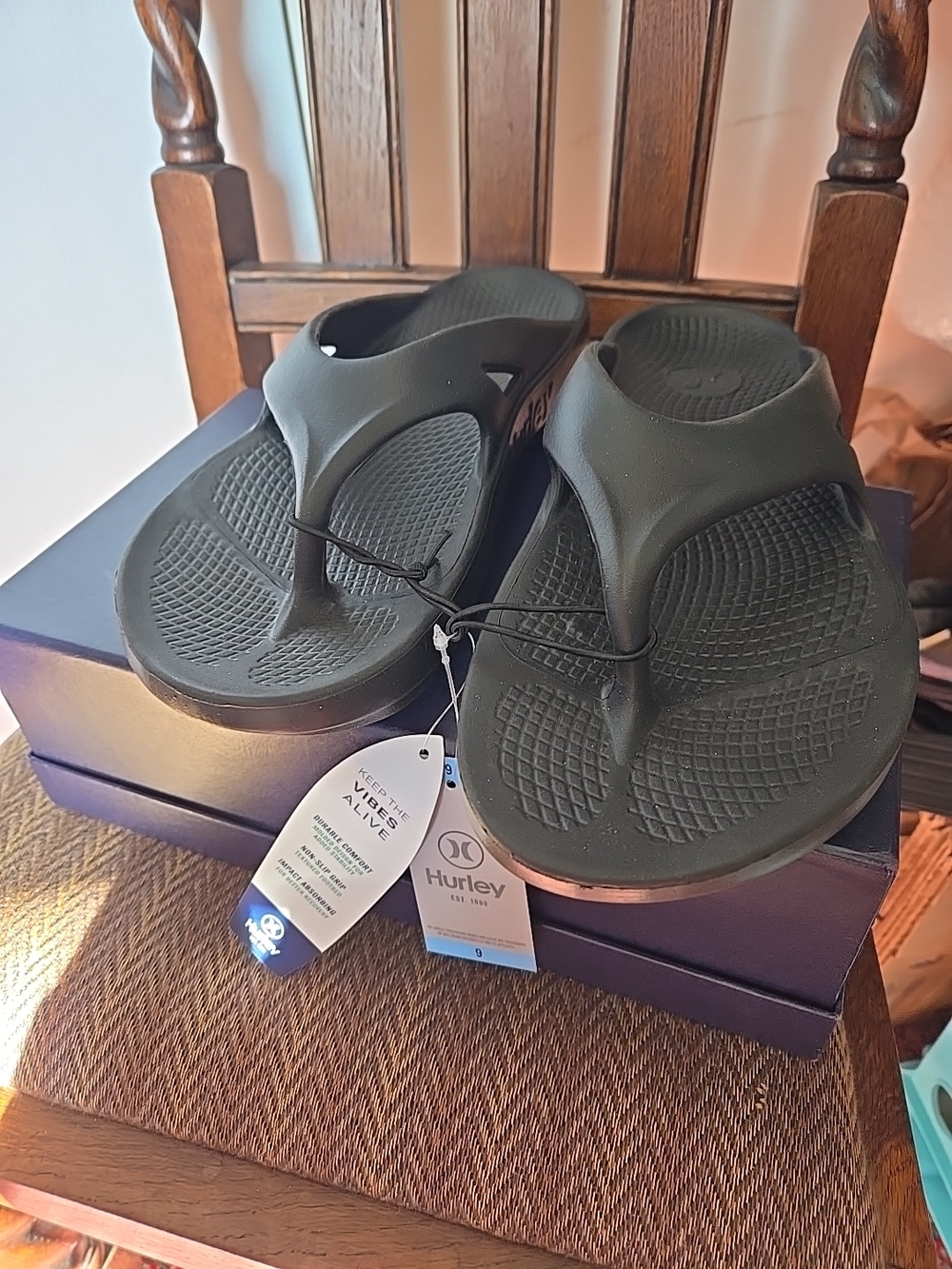 Hurley Black Thong Flip Flop Sandals New 9 Black